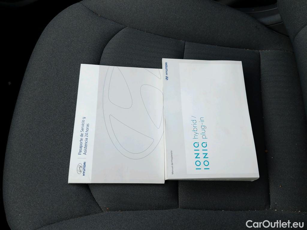  Hyundai   Ioniq HYUNDAI / 2019 / 5P / berlina con portón 1.6 GDI PHEV Klass DCT #12