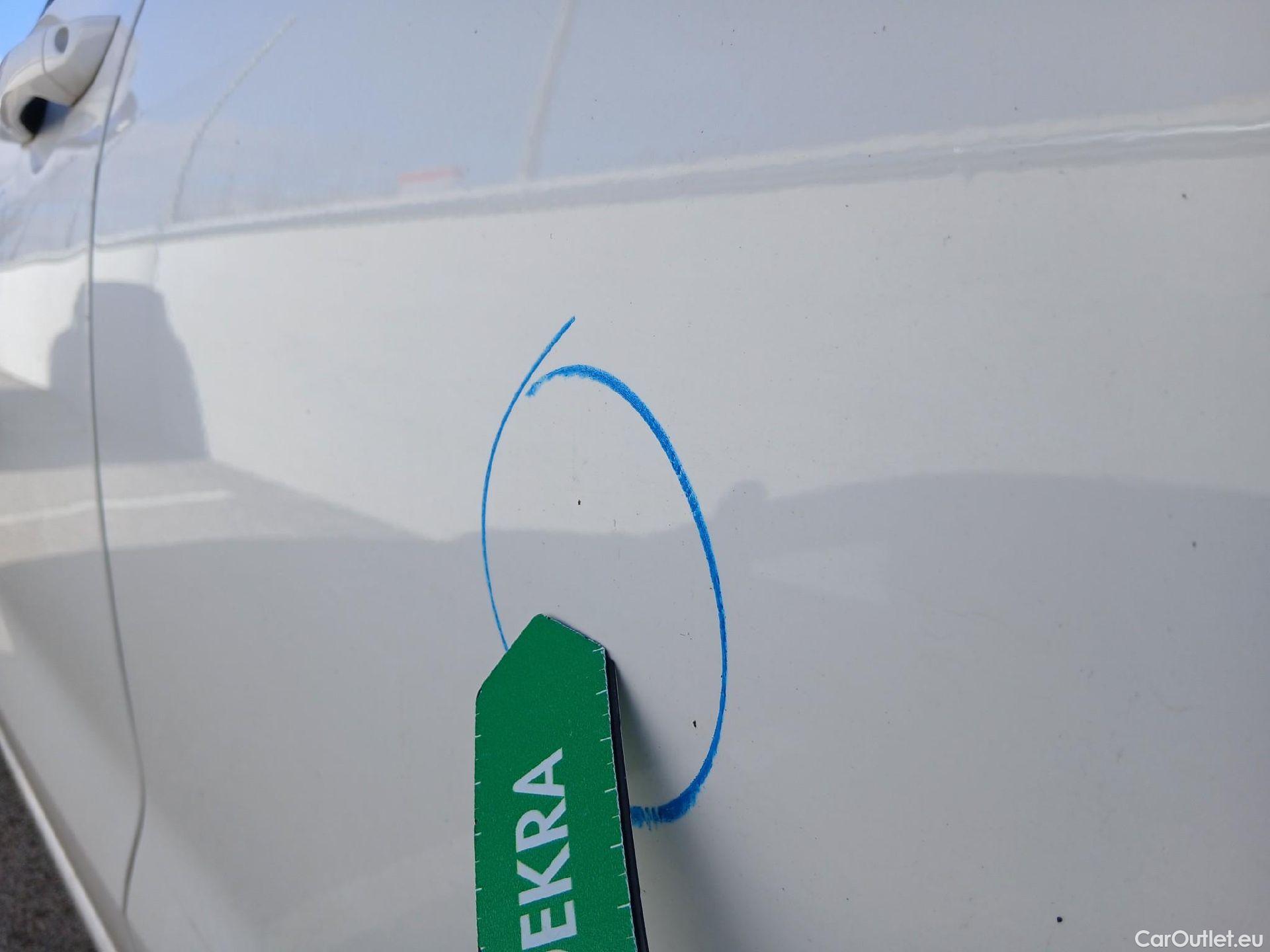  Hyundai  i30 HYUNDAI  / 2020 / 5P / berlina con portón 1.0 TGDI 48V Klass #11