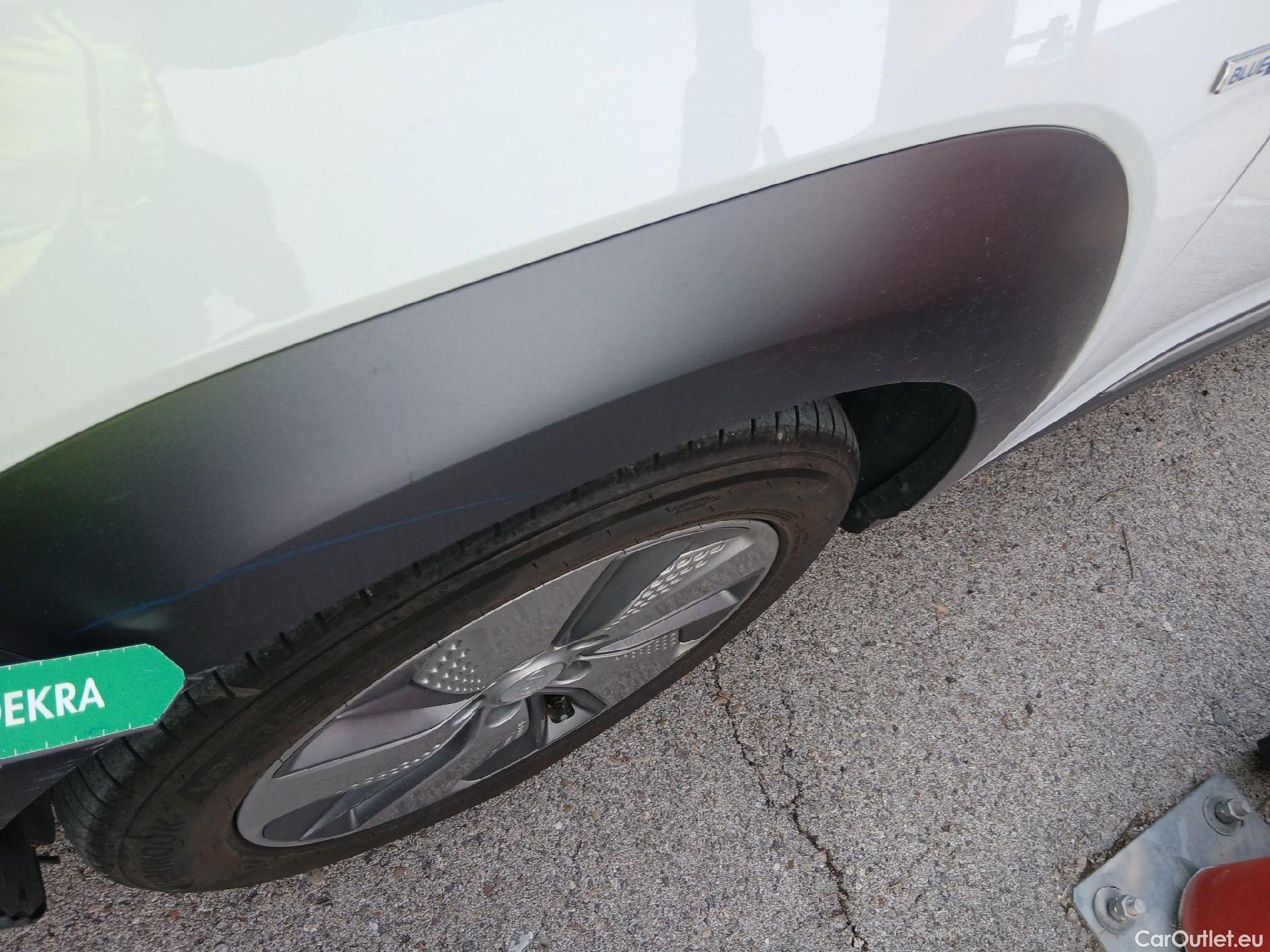  Hyundai  Konna HYUNDAI Kona / 2017 / 5P / todoterreno EV 150kW Tecno #10