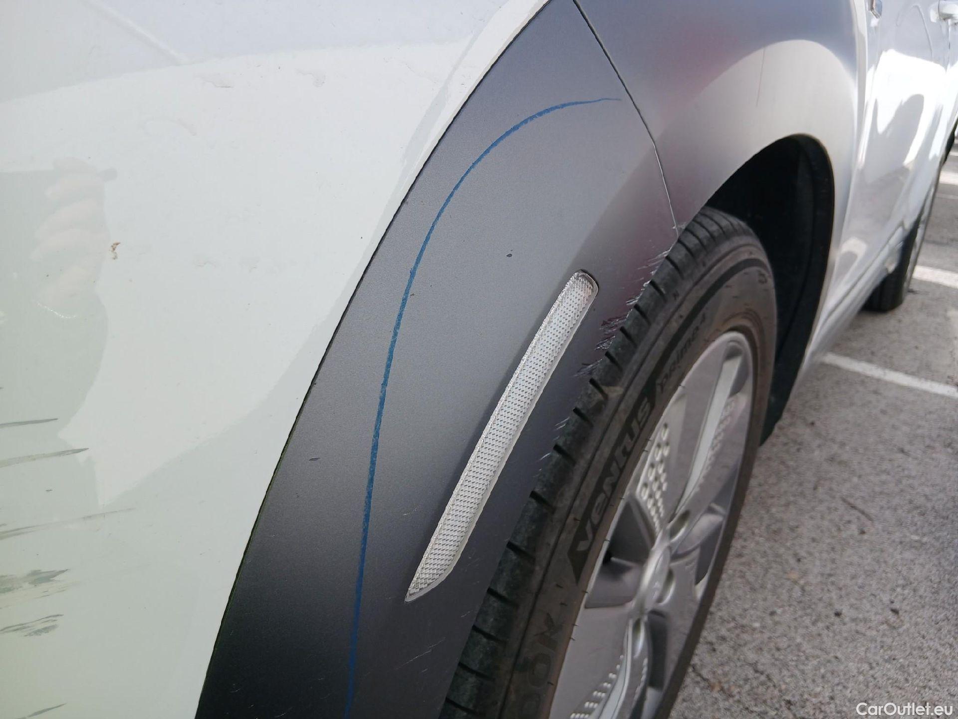  Hyundai  Konna HYUNDAI Kona / 2017 / 5P / todoterreno EV 150kW Tecno #9