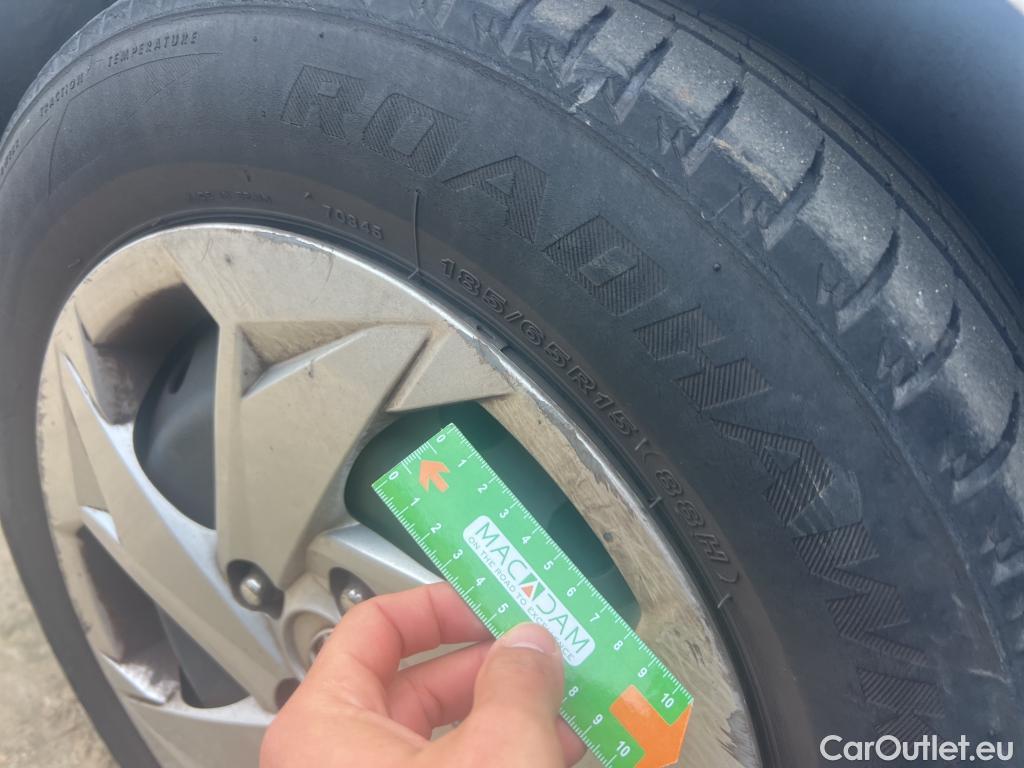  Hyundai  i20 HYUNDAI  / 2020 / 5P / berlina con portón 1.0 TGDI 74kW (100CV) 48V Essence #31