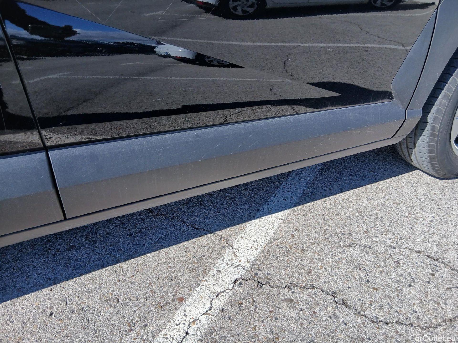  Hyundai  Konna HYUNDAI Kona / 2023 / 5P / todoterreno 1.6 GDI HEV Maxx DCT #37