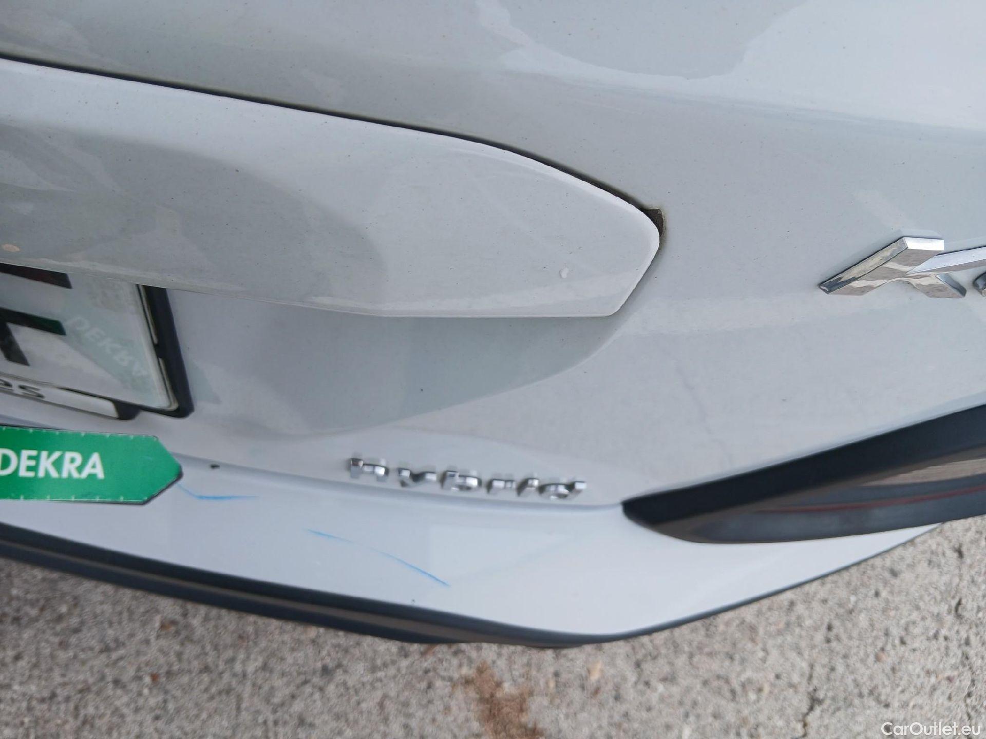  Hyundai  Konna HYUNDAI Kona / 2017 / 5P / todoterreno 1.6 GDI HEV Klass DCT #15