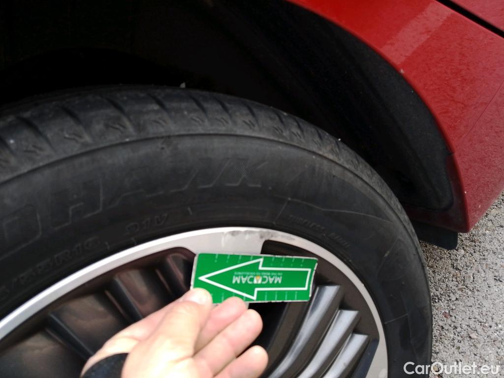  Hyundai   Ioniq HYUNDAI / 2019 / 5P / berlina con portón 1.6 GDI PHEV Klass DCT #6