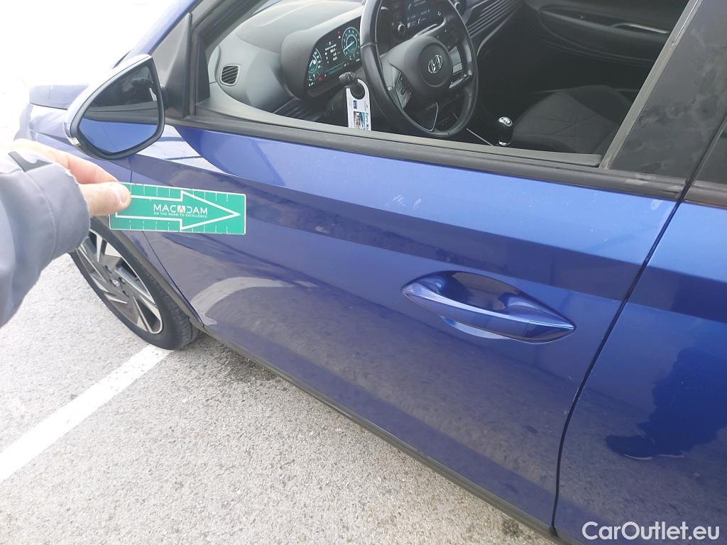  Hyundai  Bayon HYUNDAI  / 2021 / 5P / todoterreno 1.2 MPI Maxx #1