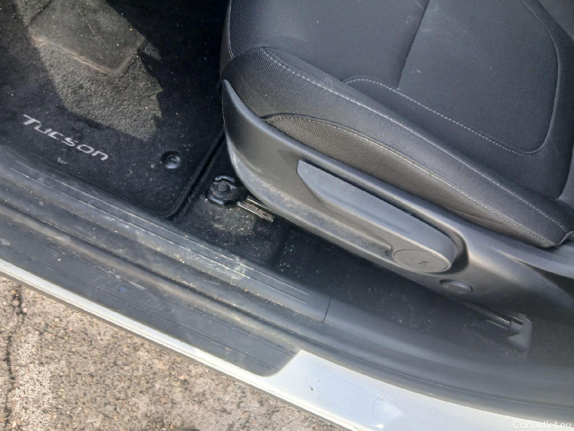  Hyundai  Tucson HYUNDAI  / 2020 / 5P / todoterreno 1.6 CRDI 100kW (136CV) 48V Maxx DCT 4x4 #9