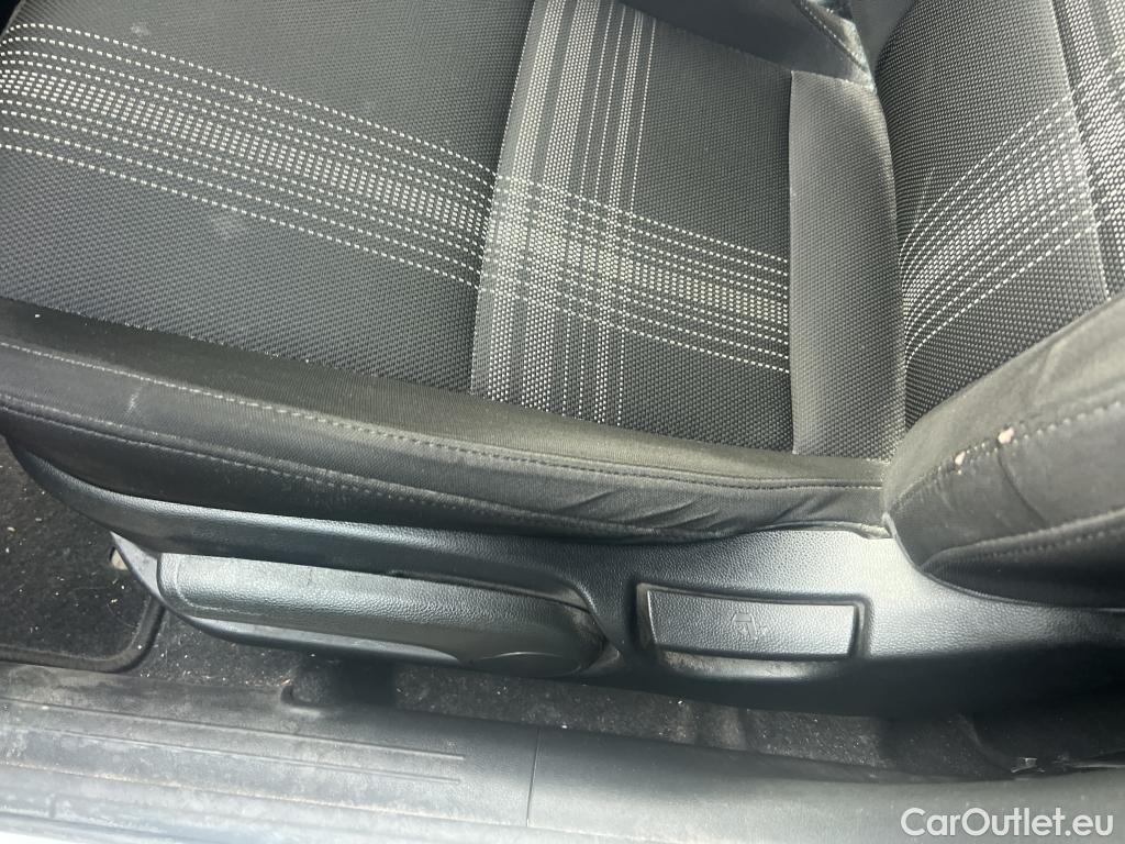  Hyundai  i20 HYUNDAI  / 2020 / 5P / berlina con portón 1.0 TGDI 74kW (100CV) 48V Essence #26