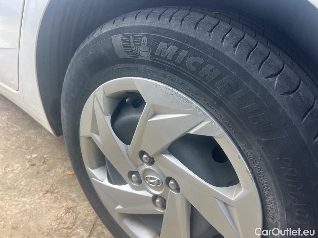  Hyundai  i20 HYUNDAI  / 2020 / 5P / berlina con portón 1.0 TGDI 74kW (100CV) 48V Essence #28