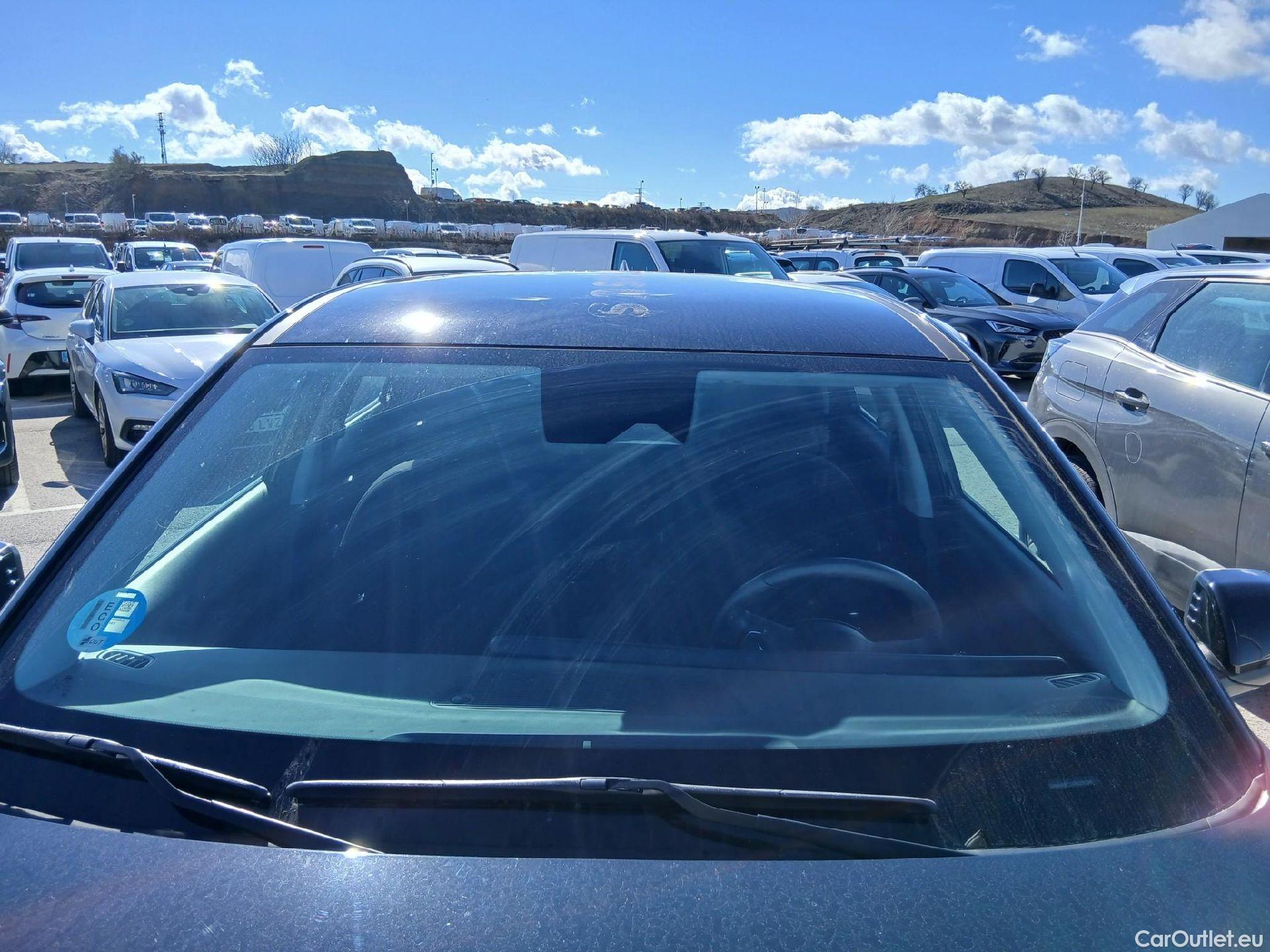  Hyundai  Konna HYUNDAI Kona / 2023 / 5P / todoterreno 1.6 GDI HEV Maxx DCT #1