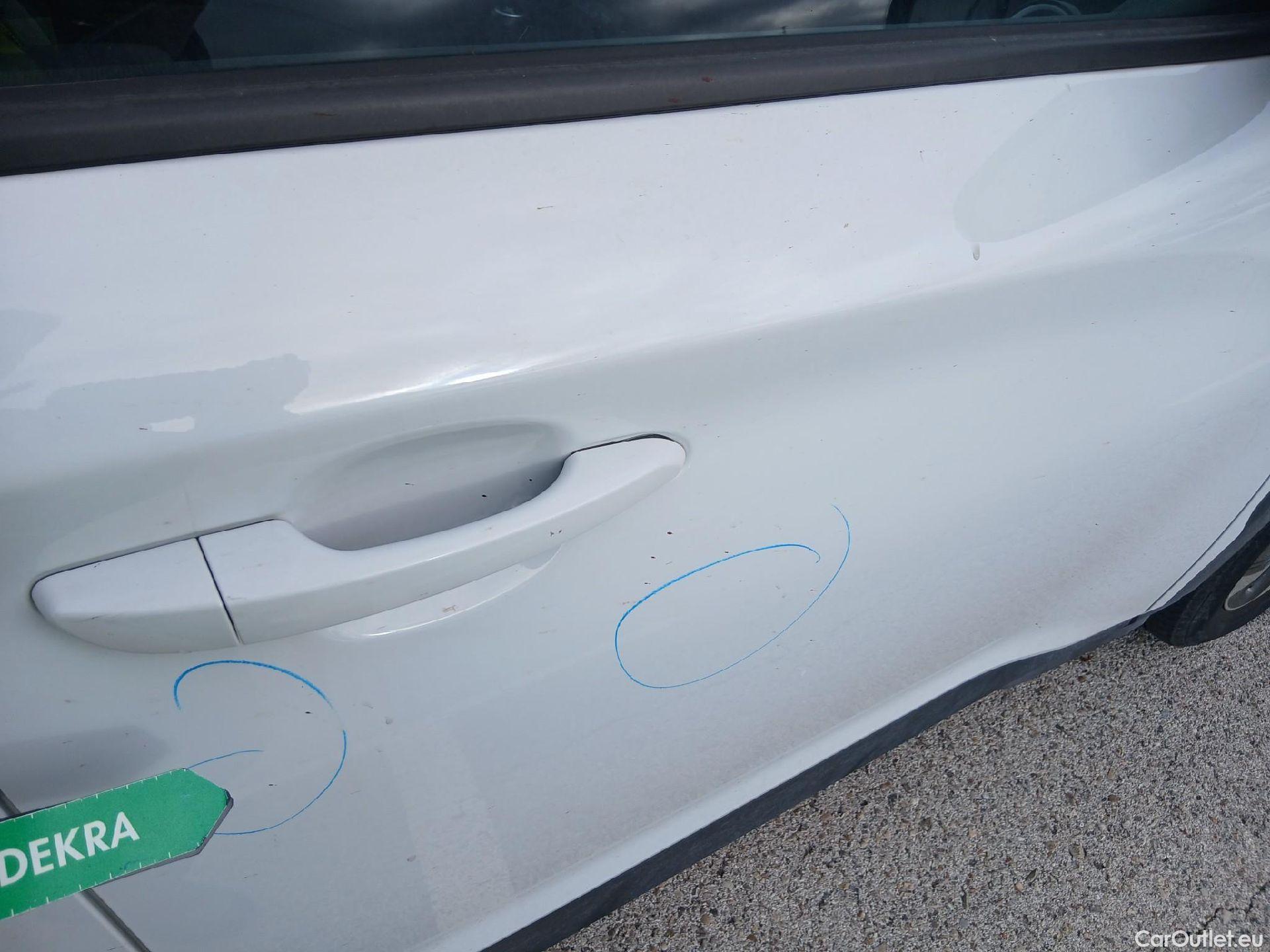  Hyundai  Konna HYUNDAI Kona / 2017 / 5P / todoterreno 1.6 GDI HEV Klass DCT #21