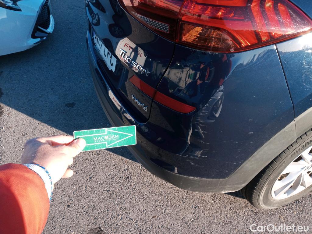  Hyundai  Tucson HYUNDAI  / 2018 / 5P / todoterreno 1.6 CRDI 85kW (116CV) 48V SLE 4X2(SP)(SL) #30