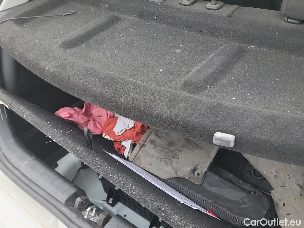  Hyundai  i20 HYUNDAI  / 2020 / 5P / berlina con portón 1.0 TGDI 74kW (100CV) 48V Essence #38