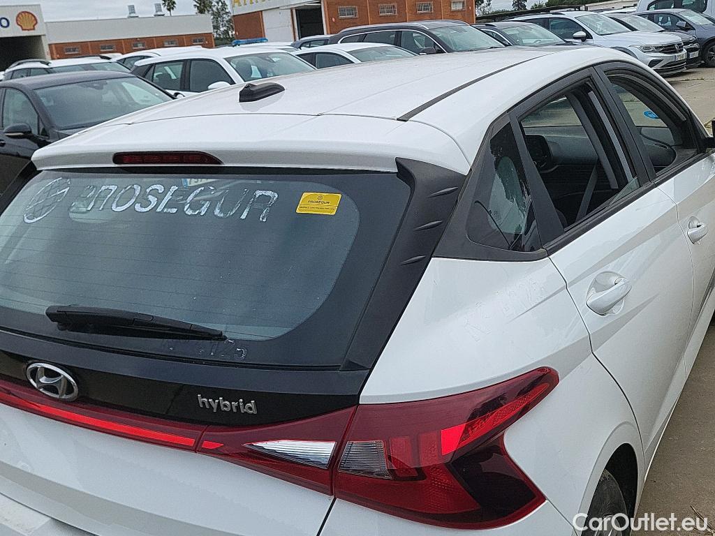  Hyundai  i20 HYUNDAI  / 2020 / 5P / berlina con portón 1.0 TGDI 74kW (100CV) 48V Essence #4