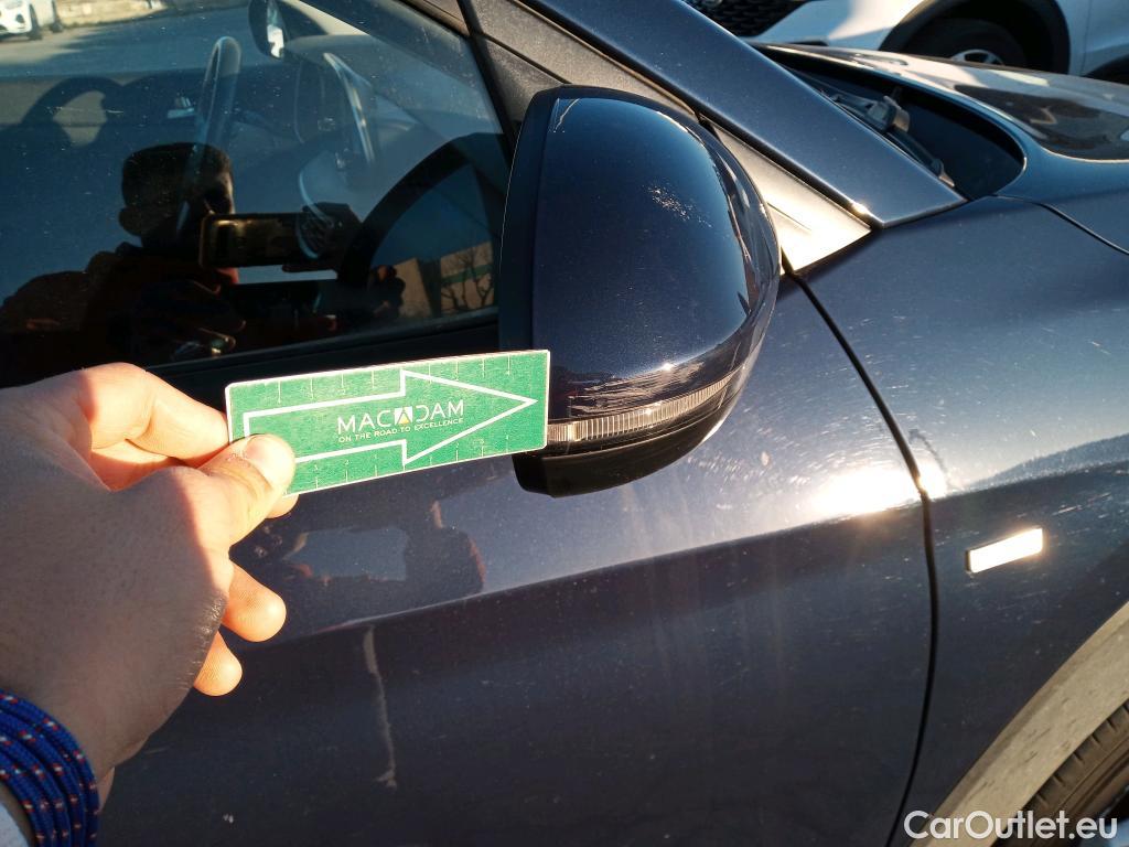  Hyundai  Tucson HYUNDAI  / 2018 / 5P / todoterreno 1.6 CRDI 85kW (116CV) 48V SLE 4X2(SP)(SL) #32