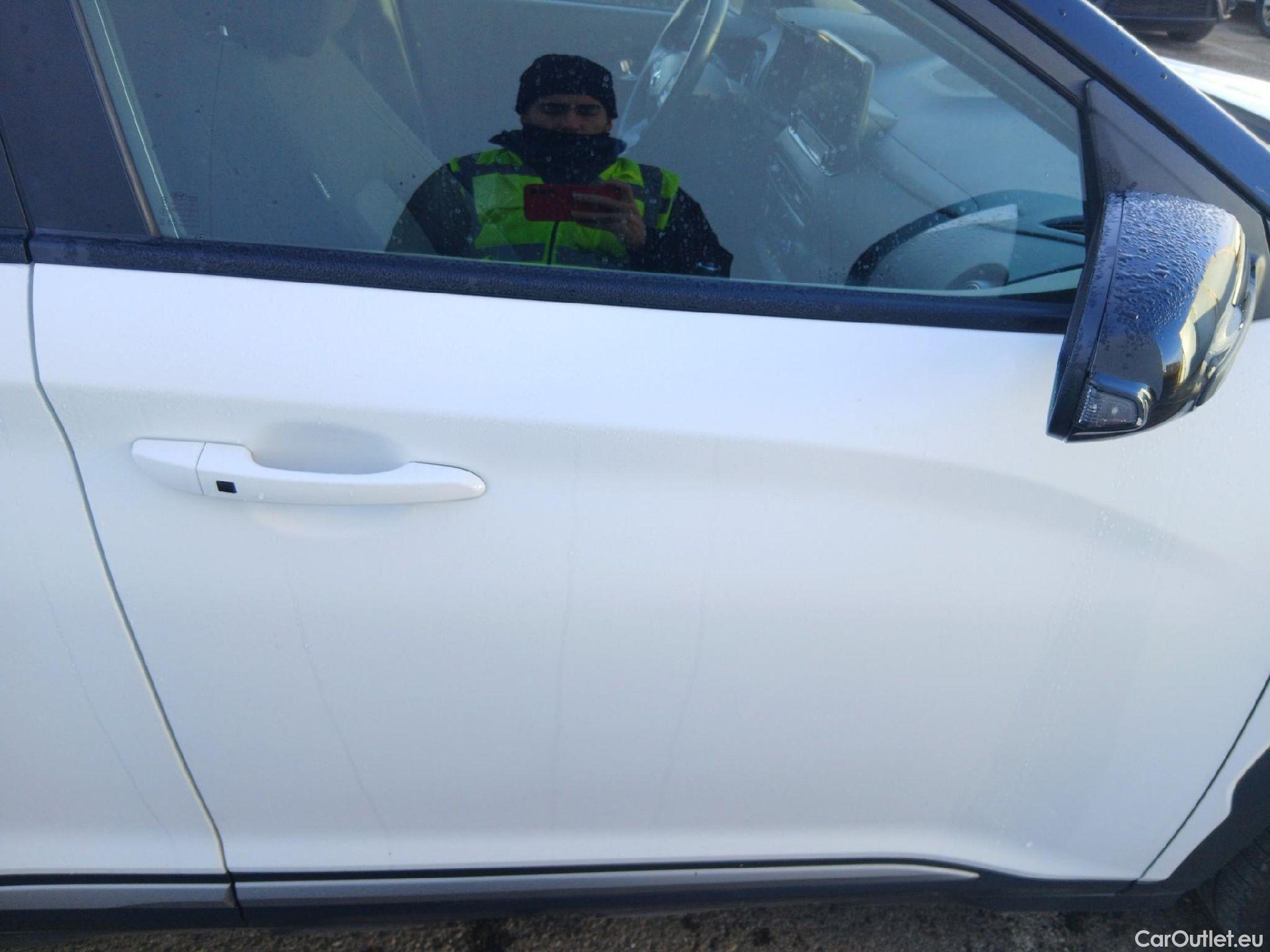  Hyundai  Konna HYUNDAI Kona / 2020 / 5P / todoterreno 1.6 GDI HEV Tecno 2C DCT #16