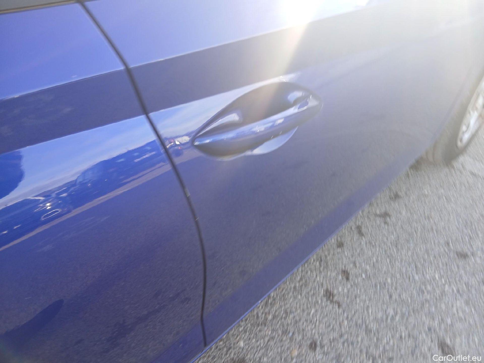  Hyundai  i20 HYUNDAI  / 2020 / 5P / berlina con portón 1.2 MPI SLE #14