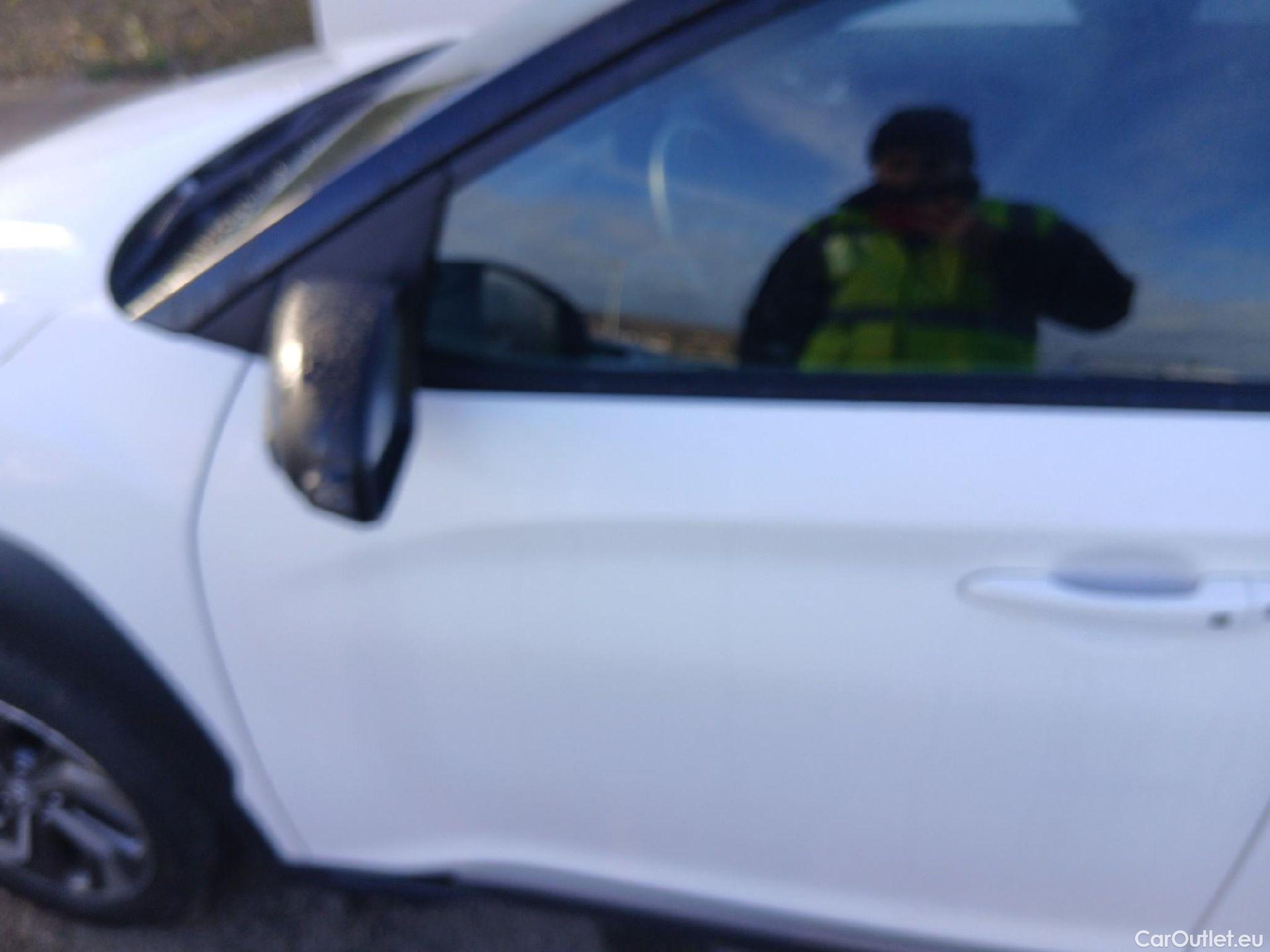  Hyundai  Konna HYUNDAI Kona / 2020 / 5P / todoterreno 1.6 GDI HEV Tecno 2C DCT #8