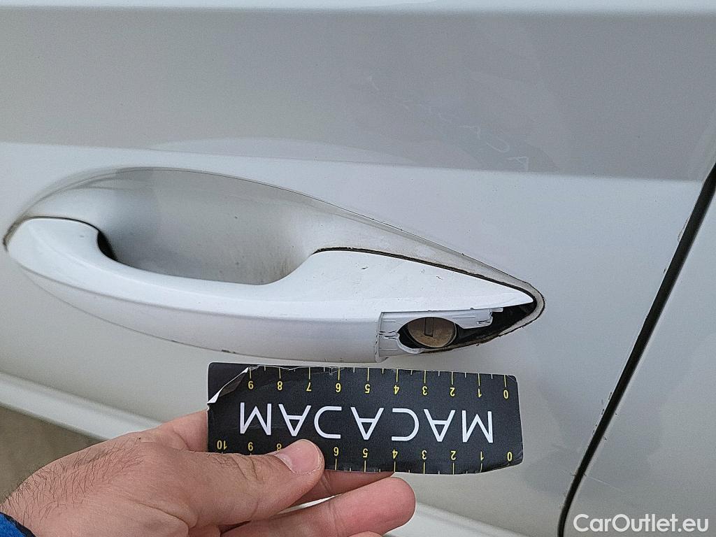  Hyundai  i20 HYUNDAI  / 2020 / 5P / berlina con portón 1.0 TGDI 74kW (100CV) 48V Essence #17