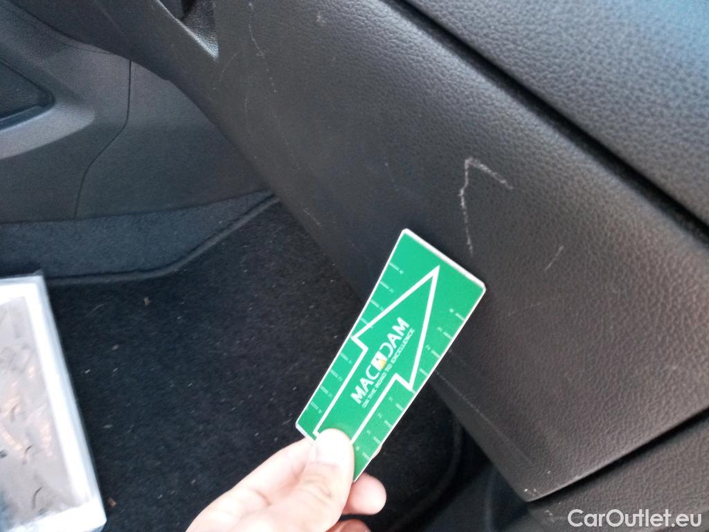  Hyundai  Tucson HYUNDAI  / 2018 / 5P / todoterreno 1.6 CRDI 85kW (116CV) 48V SLE 4X2(SP)(SL) #21