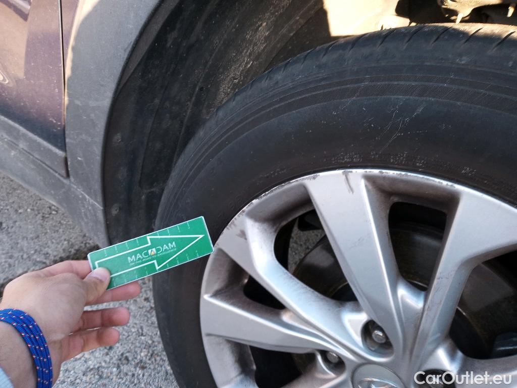  Hyundai  Tucson HYUNDAI  / 2018 / 5P / todoterreno 1.6 CRDI 85kW (116CV) 48V SLE 4X2(SP)(SL) #11