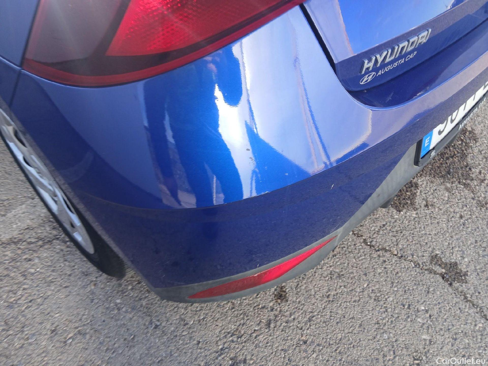  Hyundai  i20 HYUNDAI  / 2020 / 5P / berlina con portón 1.2 MPI SLE #6