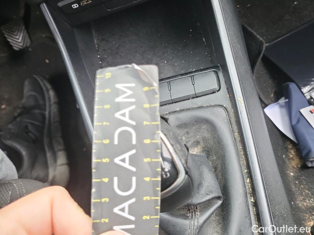  Hyundai  i20 HYUNDAI  / 2020 / 5P / berlina con portón 1.0 TGDI 74kW (100CV) 48V Essence #19