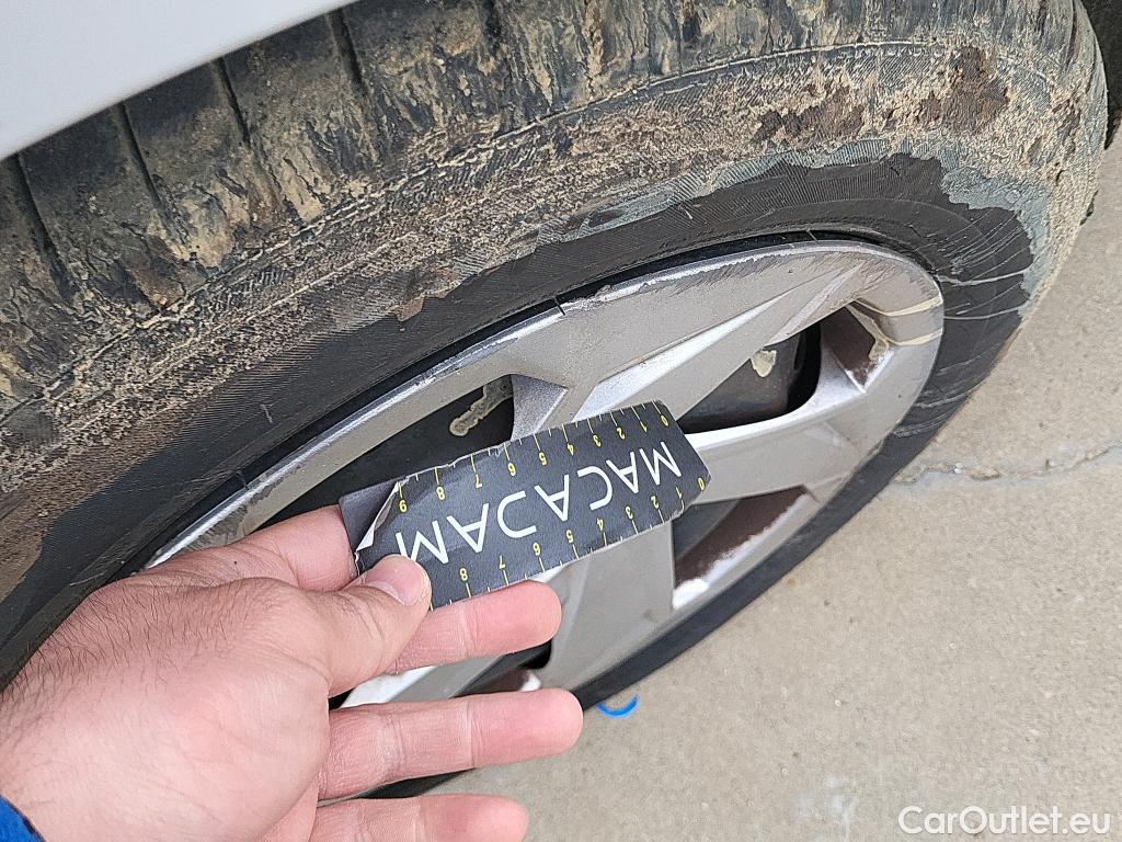  Hyundai  i20 HYUNDAI  / 2020 / 5P / berlina con portón 1.0 TGDI 74kW (100CV) 48V Essence #31