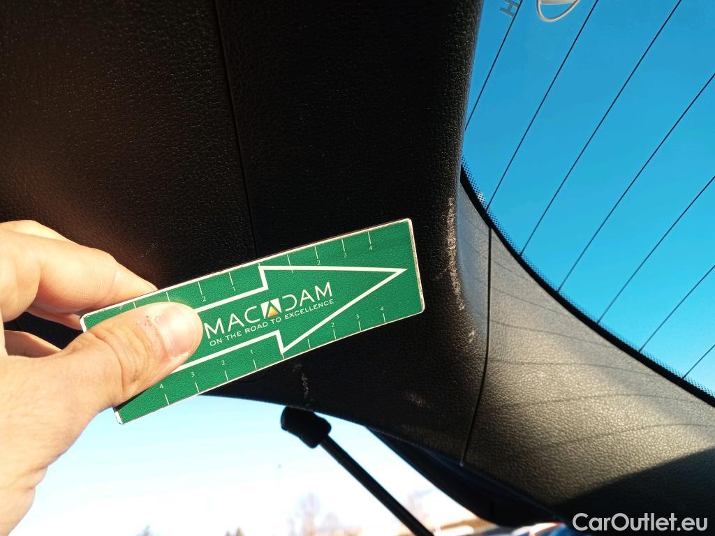  Hyundai  Tucson HYUNDAI  / 2018 / 5P / todoterreno 1.6 CRDI 85kW (116CV) 48V SLE 4X2(SP)(SL) #25