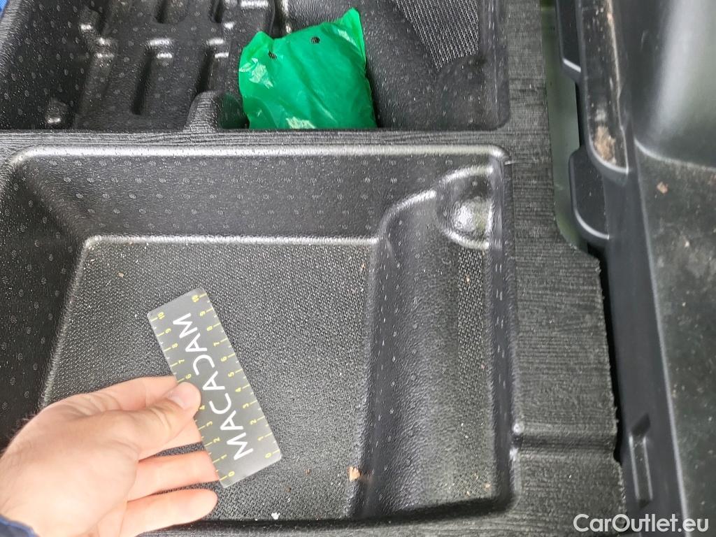  Hyundai  Tucson HYUNDAI  / 2020 / 5P / todoterreno 1.6 TGDI 169kW HEV Tecno Sky Auto #2