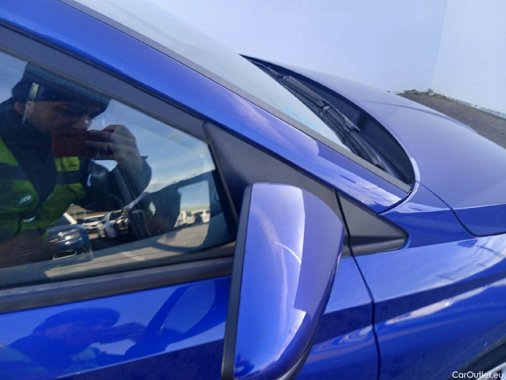  Hyundai  i20 HYUNDAI  / 2020 / 5P / berlina con portón 1.2 MPI SLE #18