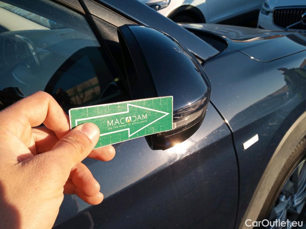  Hyundai  Tucson HYUNDAI  / 2018 / 5P / todoterreno 1.6 CRDI 85kW (116CV) 48V SLE 4X2(SP)(SL) #31