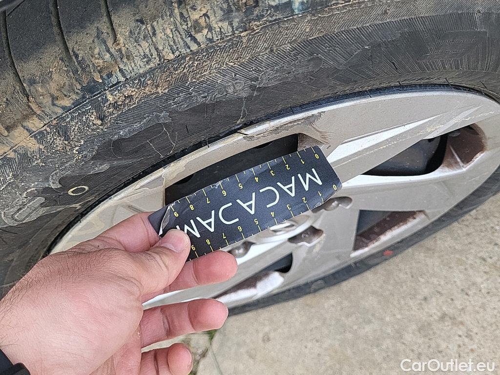  Hyundai  i20 HYUNDAI  / 2020 / 5P / berlina con portón 1.0 TGDI 74kW (100CV) 48V Essence #29