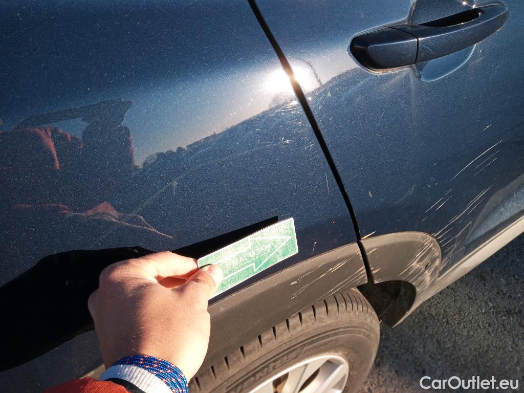  Hyundai  Tucson HYUNDAI  / 2018 / 5P / todoterreno 1.6 CRDI 85kW (116CV) 48V SLE 4X2(SP)(SL) #37