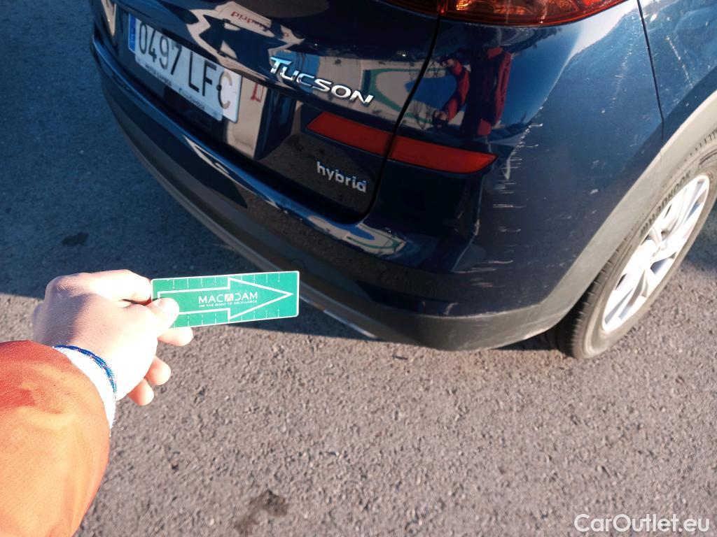  Hyundai  Tucson HYUNDAI  / 2018 / 5P / todoterreno 1.6 CRDI 85kW (116CV) 48V SLE 4X2(SP)(SL) #10