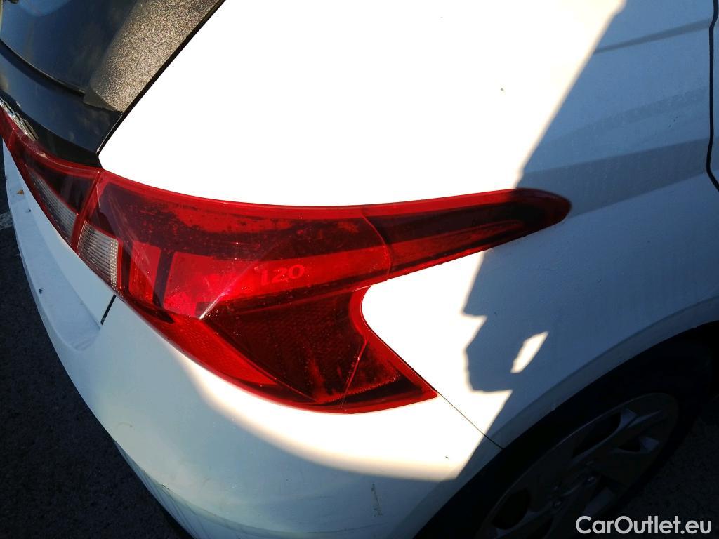  Hyundai  i20 HYUNDAI  / 2020 / 5P / berlina con portón 1.0 TGDI 74kW (100CV) 48V Essence #1