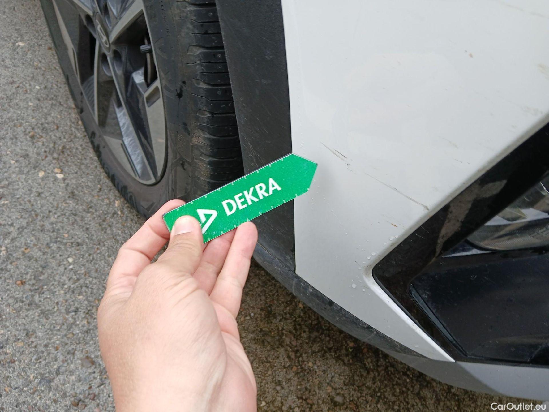  Land Rover  Discovery HYUNDAI Tucson / 2024 / 5P / todoterreno 1.6D 100kW (136CV) 48V DCT Tecno Sky #6