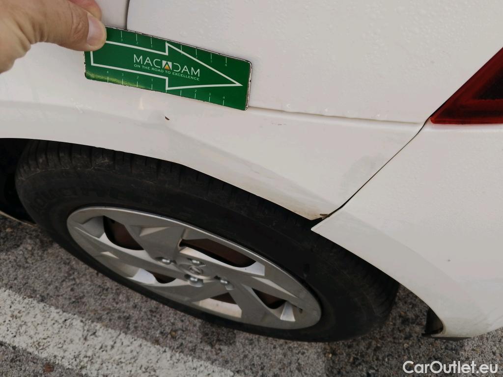  Hyundai  i20 HYUNDAI  / 2020 / 5P / berlina con portón 1.0 TGDI 74kW (100CV) 48V Essence #4