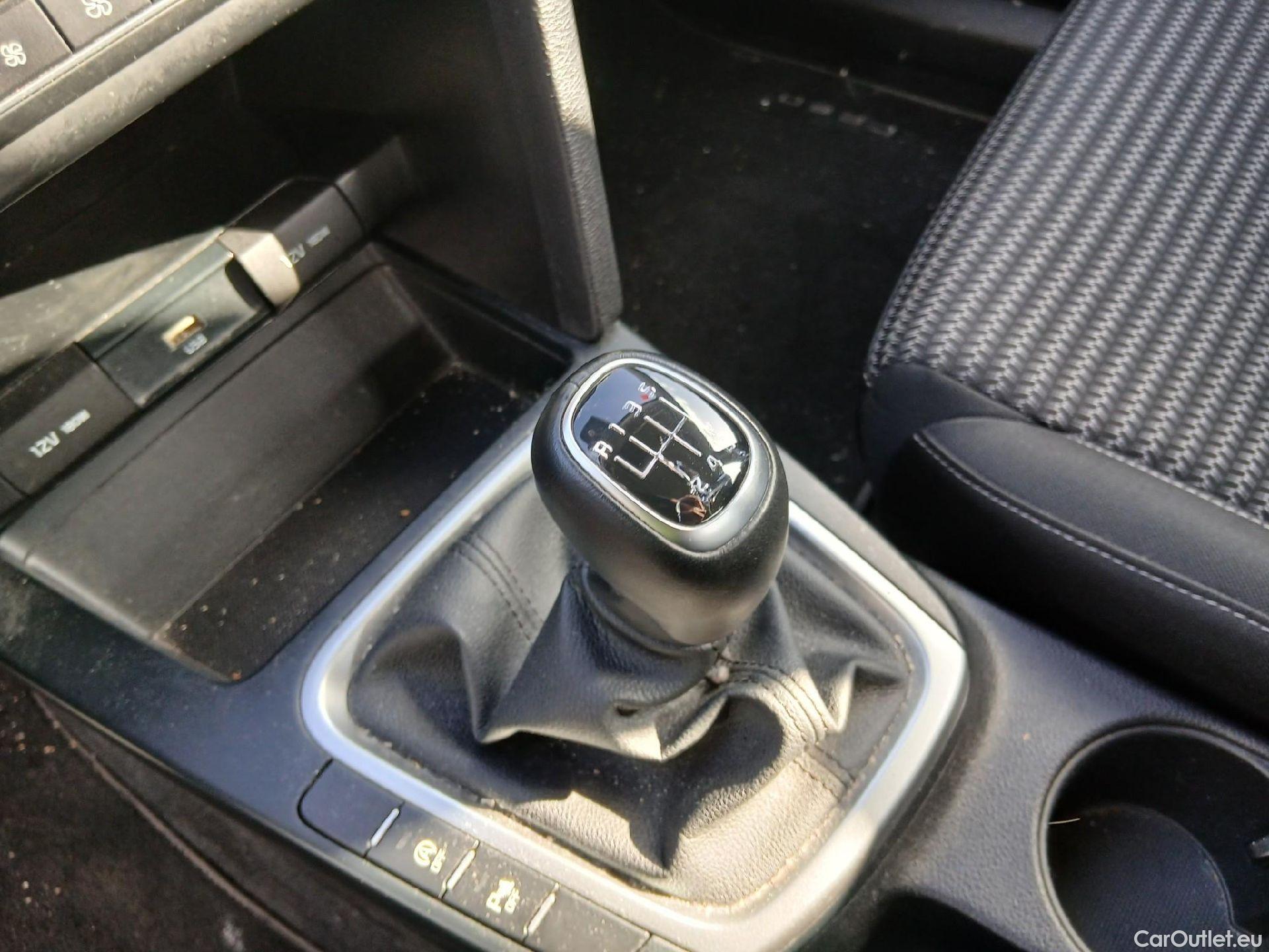  KIA  XCeed KIA  / 2019 / 5P / todoterreno 1.0 T-GDi Drive 88kW (120CV) #20