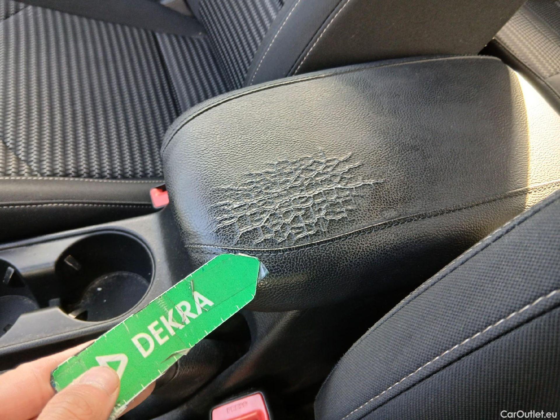  KIA  XCeed KIA  / 2019 / 5P / todoterreno 1.0 T-GDi Drive 88kW (120CV) #19