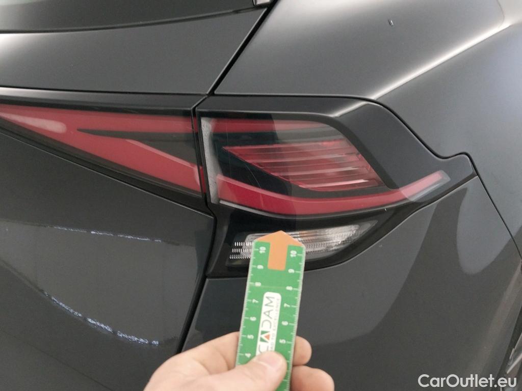  KIA  Sportage KIA  / 2022 / 5P / todoterreno 1.6 T-GDi MHEV 112kW (150CV) Drive 4X2 #4