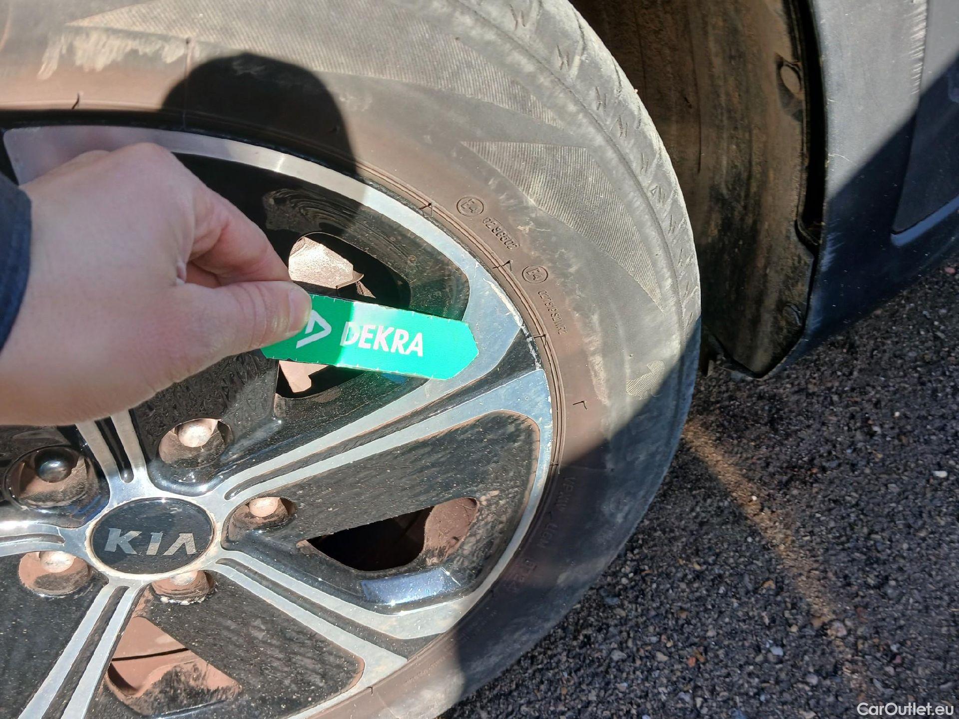  KIA  XCeed KIA  1.6 GDi PHEV 104kW (141CV) eDrive #39