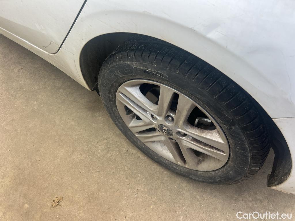  KIA  Cee'd KIA Ceed / 2018 / 5P / berlina con portón 1.0 MHEV 88kW (120CV) Drive DCT #16