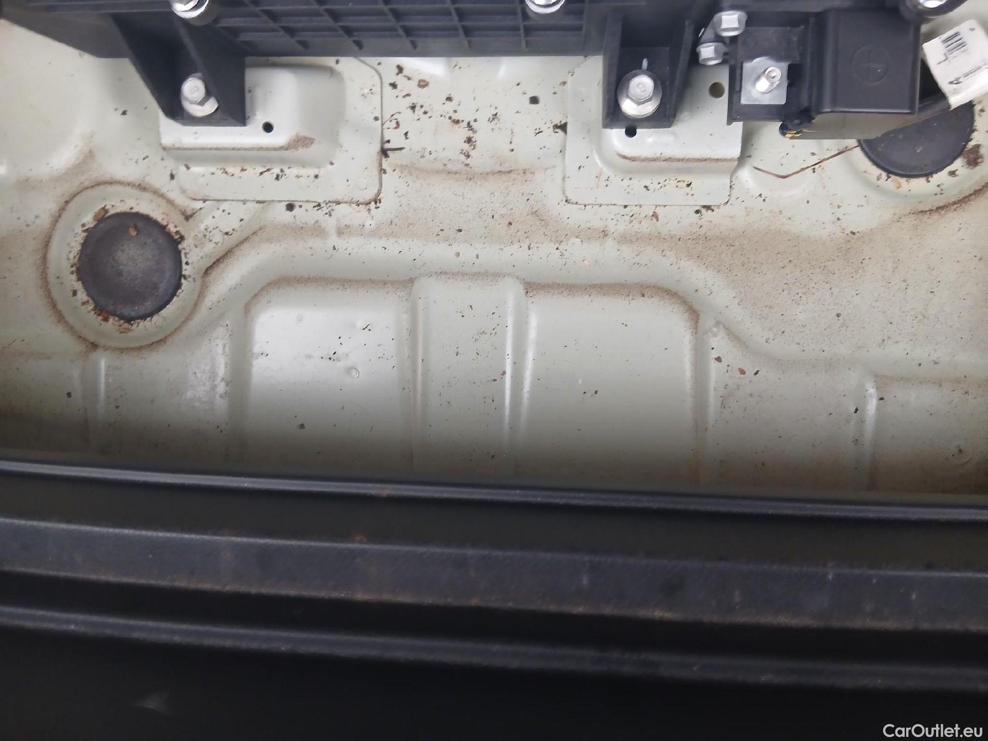  KIA  STONIC KIA  / 2017 / 5P / todoterreno 1.0 T-GDi 88kW (120CV) MHEV iMT Drive #2