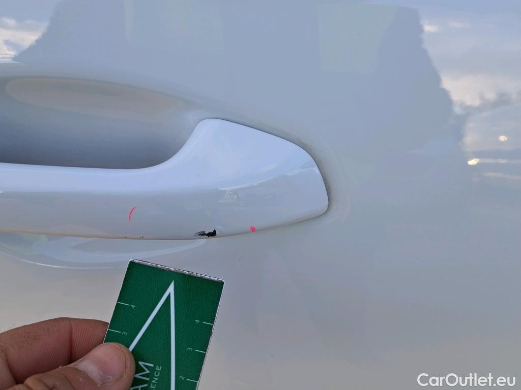  KIA  XCeed KIA  / 2019 / 5P / berlina con portón 1.6 T-GDi Emotion 150kW (204CV) DCT #28