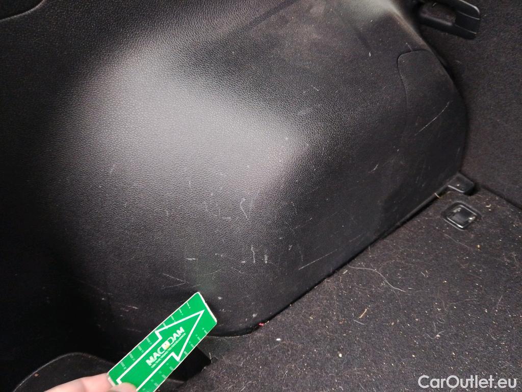  KIA  Niro KIA  / 2019 / 5P / crossover 1.6 GDi PHEV 104kW (141CV) Drive #28