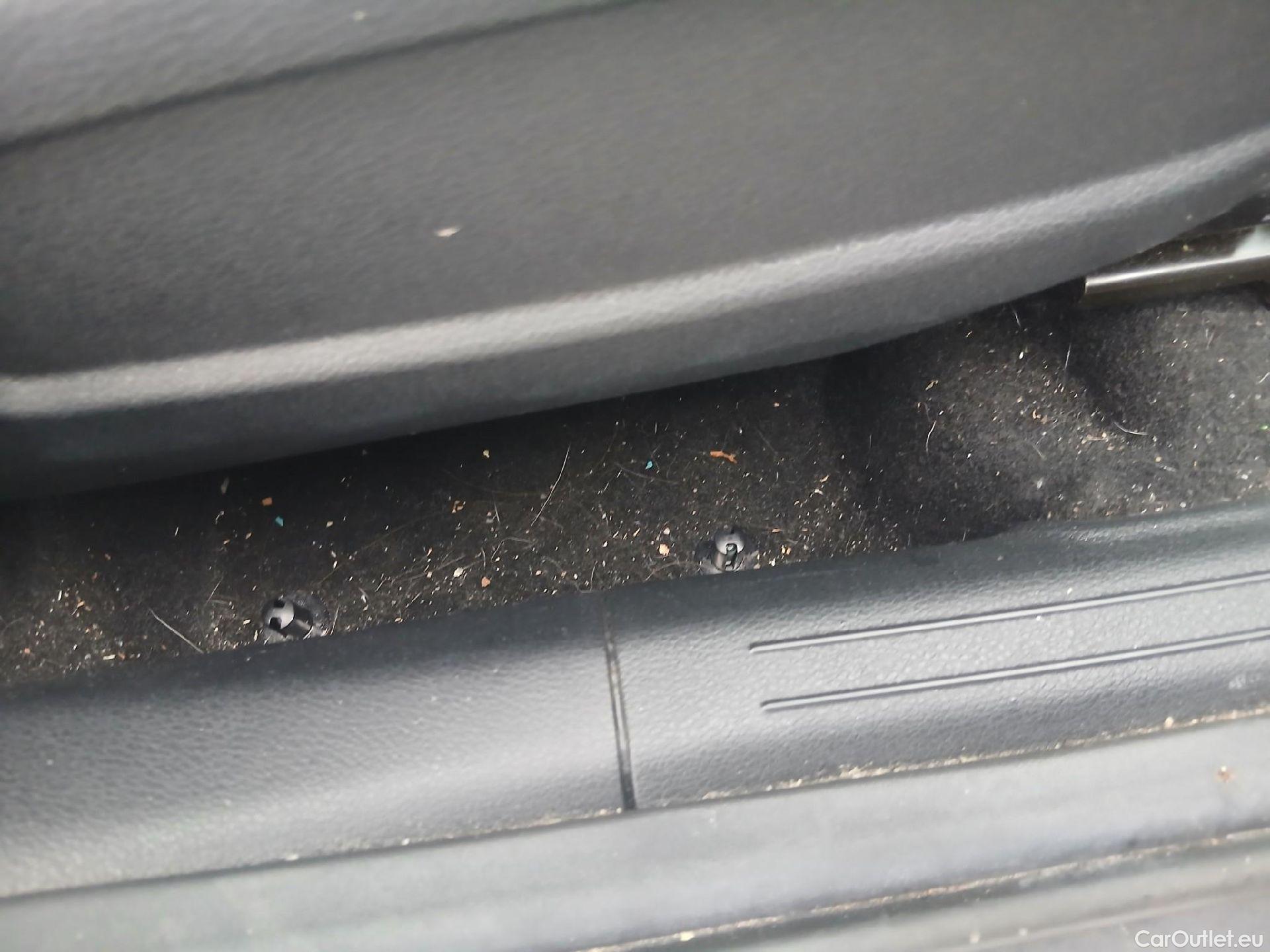  KIA  Sportage KIA  / 2022 / 5P / todoterreno 1.6 T-GDi HEV 171kW (230CV) Drive 4X2 #28