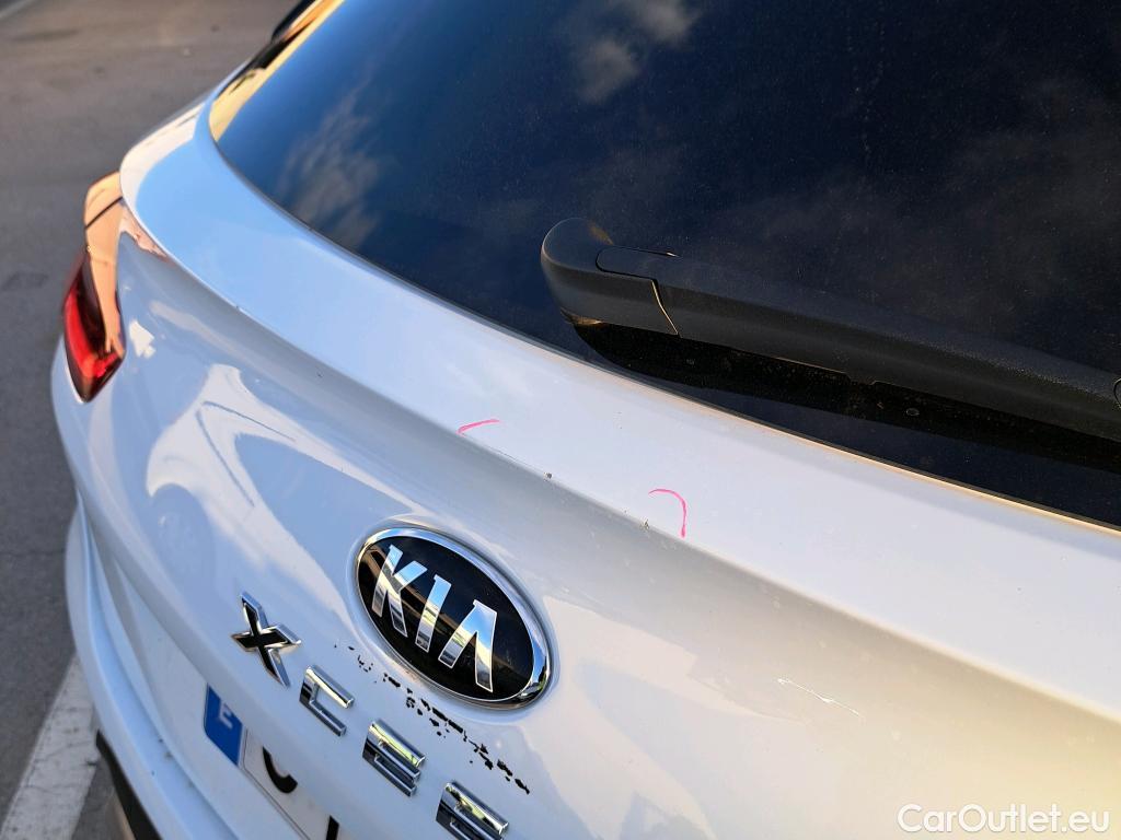  KIA  XCeed KIA  / 2019 / 5P / berlina con portón 1.6 T-GDi Emotion 150kW (204CV) DCT #3