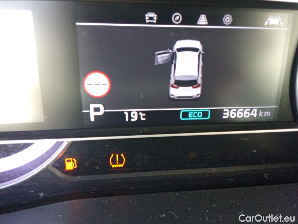  KIA  Niro KIA  / 2019 / 5P / crossover 1.6 GDi HEV 104kW (141CV) Emotion #26