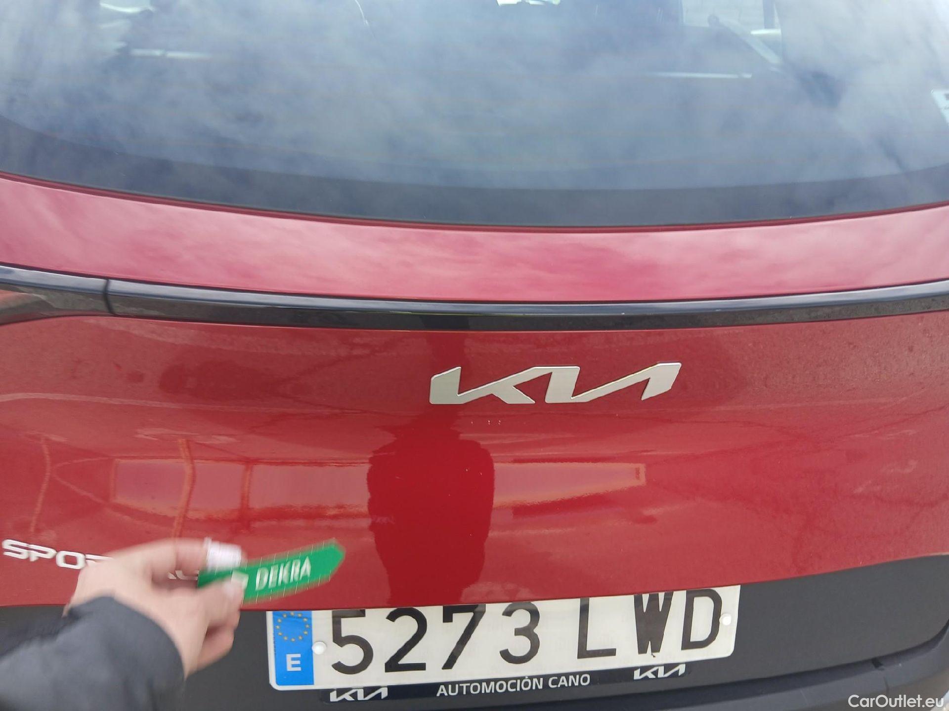  KIA  Sportage KIA  / 2022 / 5P / todoterreno 1.6 T-GDi MHEV 112kW (150CV) Drive 4X2 #11