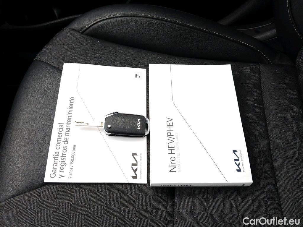  KIA  Niro KIA  / 2019 / 5P / crossover 1.6 GDi PHEV 104kW (141CV) Drive #22